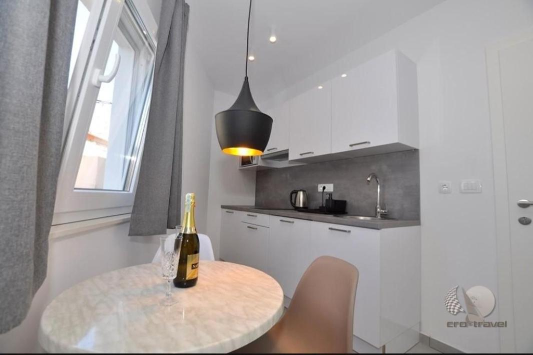Apartmani Miranda Drasnice Exterior foto
